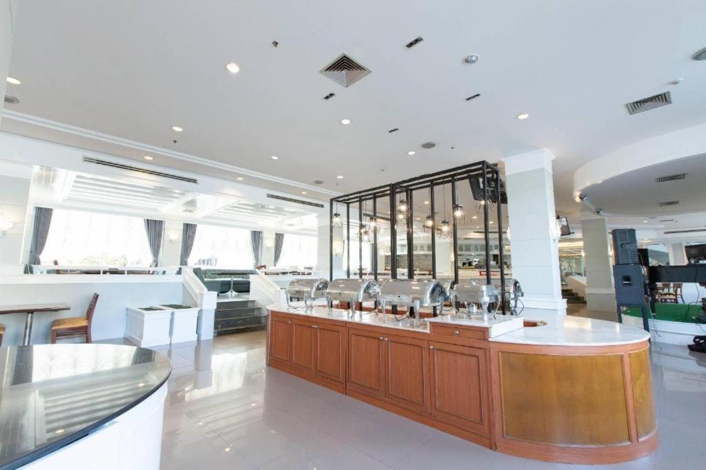 Green World Palace Hotel Songkhla Exterior photo
