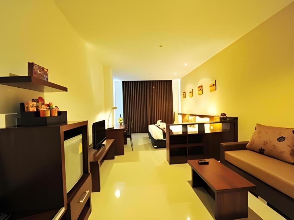 Green World Palace Hotel Songkhla Exterior photo